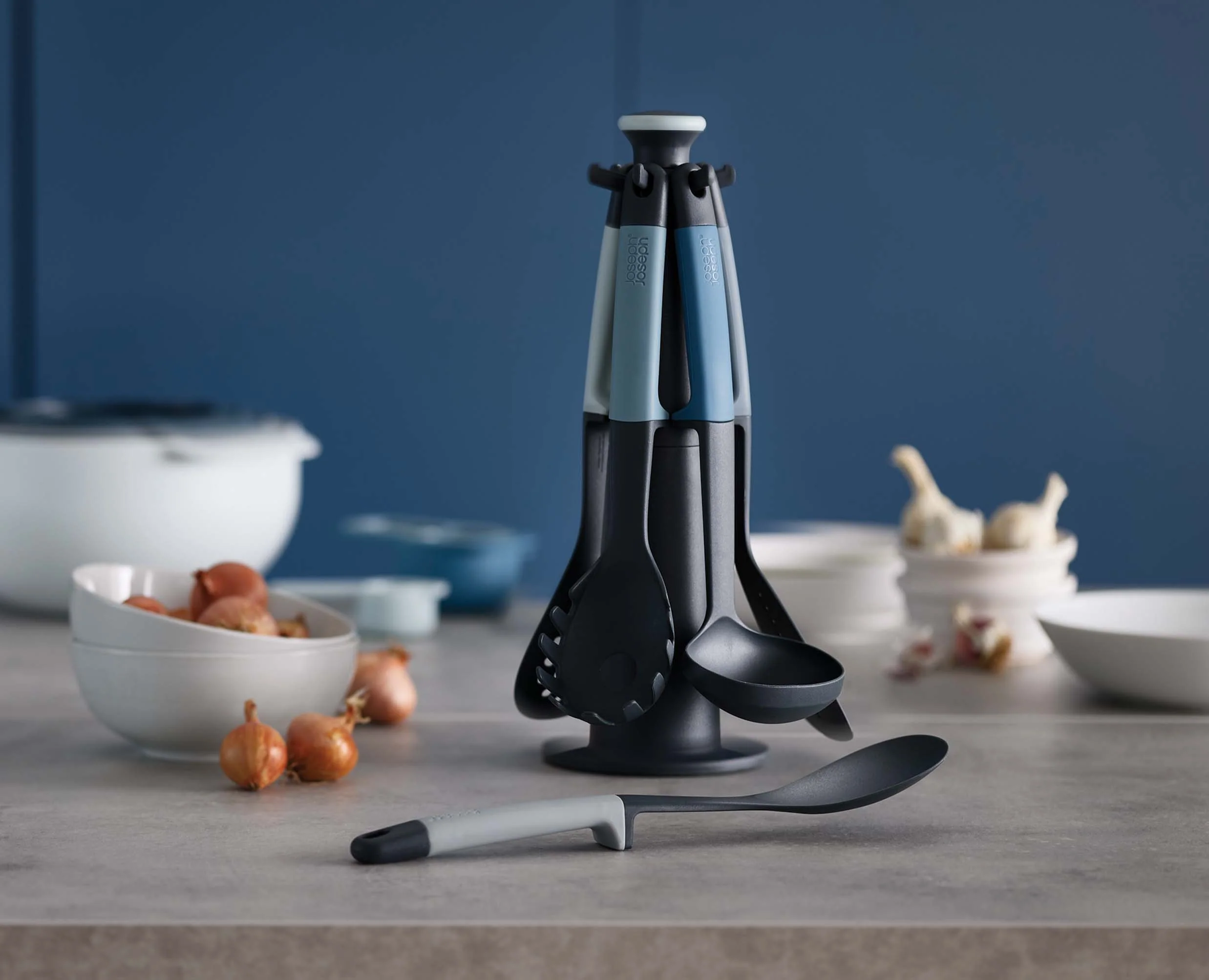 Carrousel de 6 Ustensiles de Cuisine en Bleu Elevate™ - Éditions - Image 3