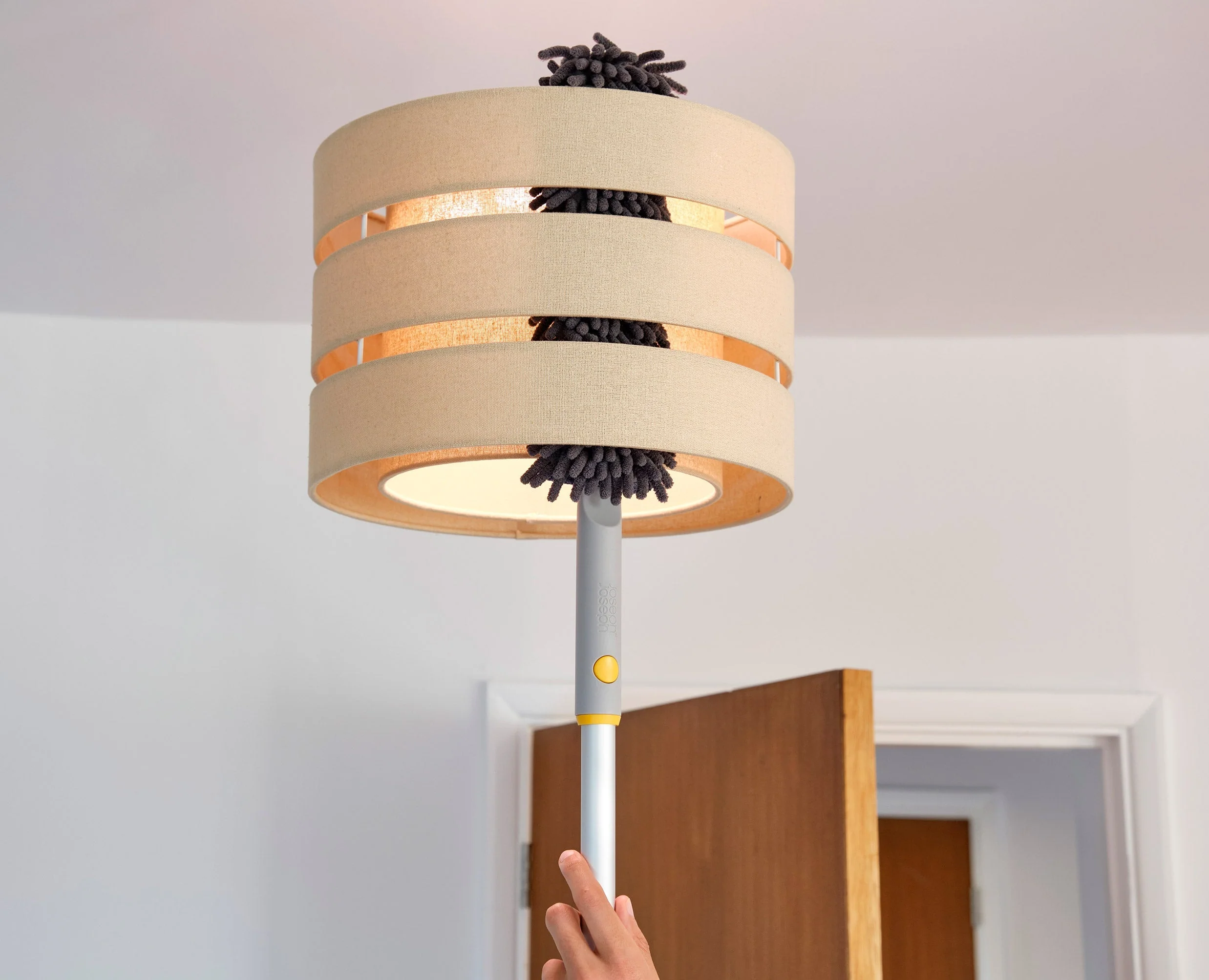 Dépoussiéreur 3-en-1 avec Housse de Rangement et Manche Télescopique CleanTech™ - Image 4