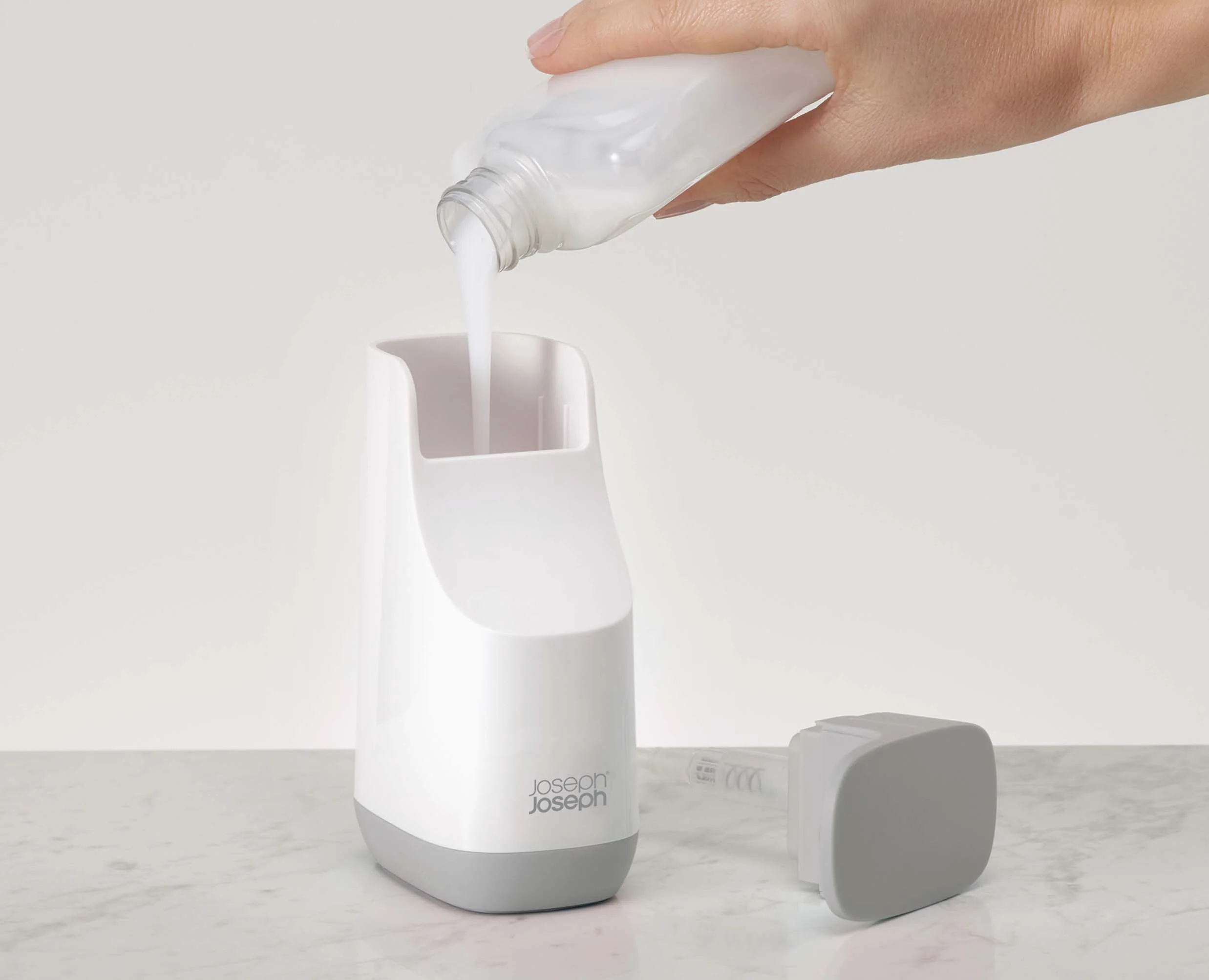 Distributeur de Savon Liquide Gris Slim™ - Image 5