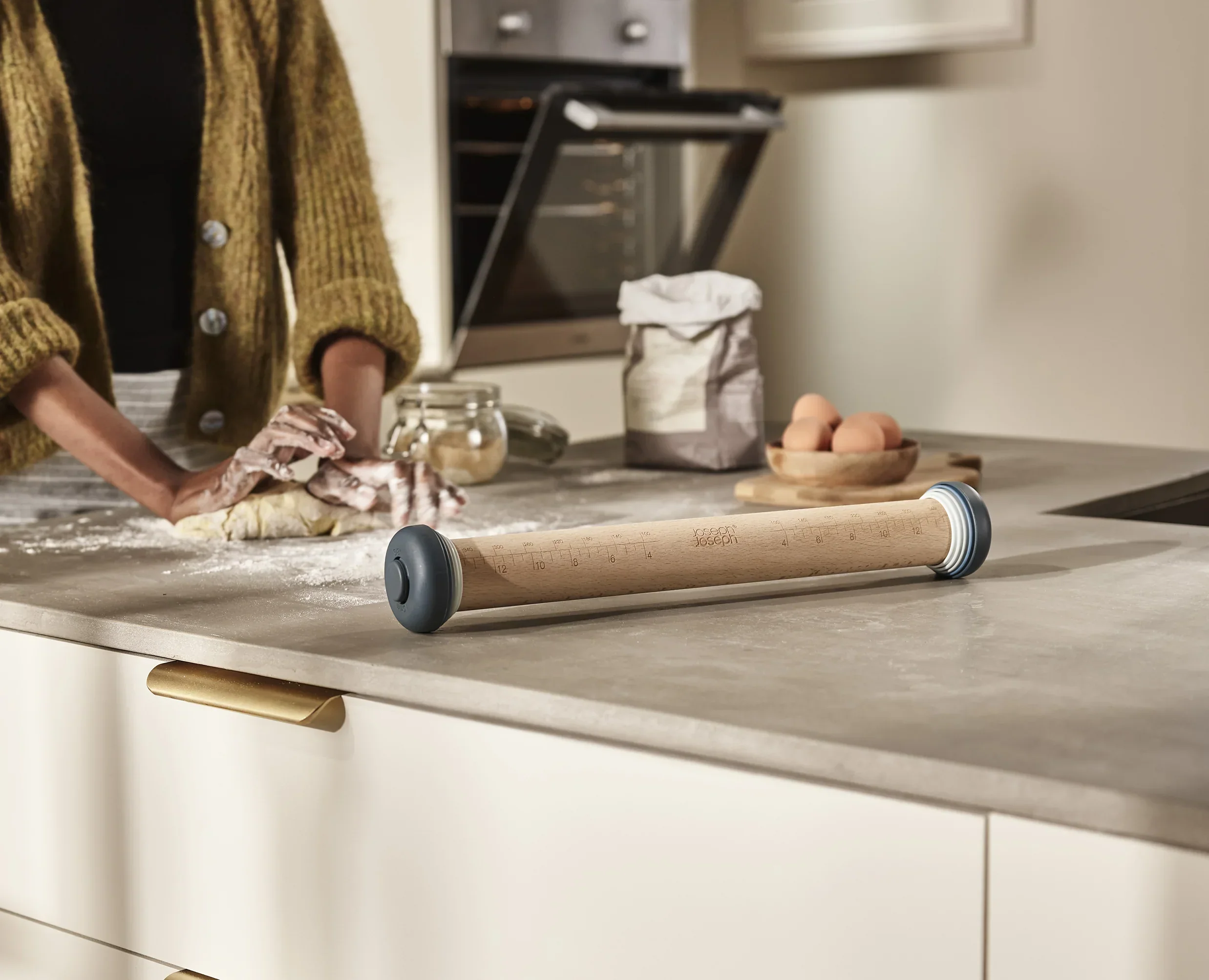 Lot de 9 Bols Nest™ 9 Plus, Rouleau à Pâtisserie PrecisionPin™ & Fouet Twist™ en Bleu - Image 7