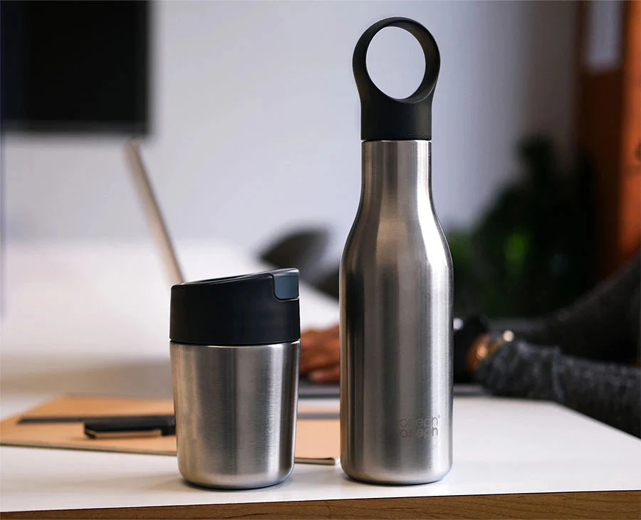 Set de Mug Réutilisable Sipp™ Steel et Gourde Isotherme Loop™ en Inox - Image 2