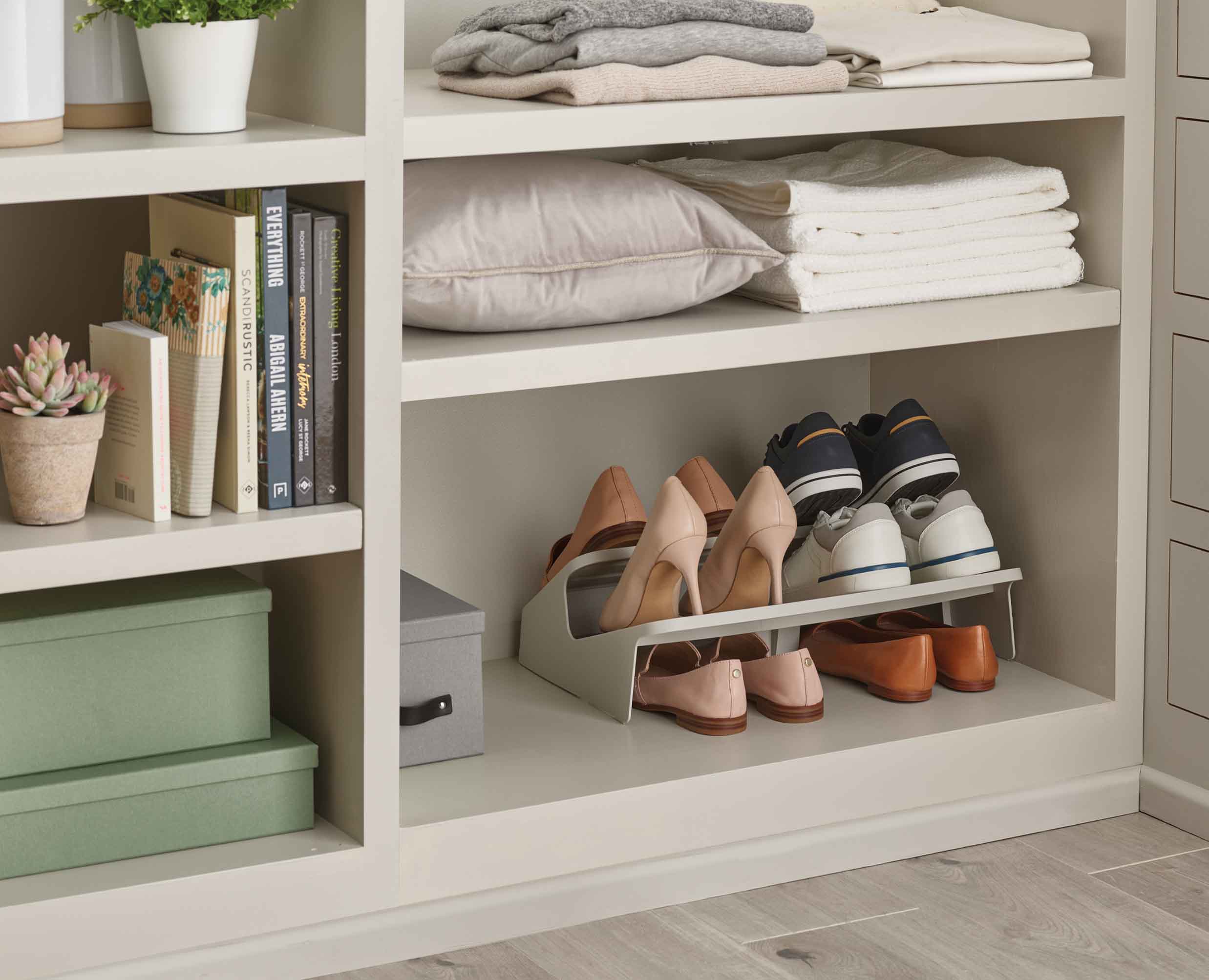 Grand Range-Chaussures Gain de Place Écru Shoe-In™ - Image 6