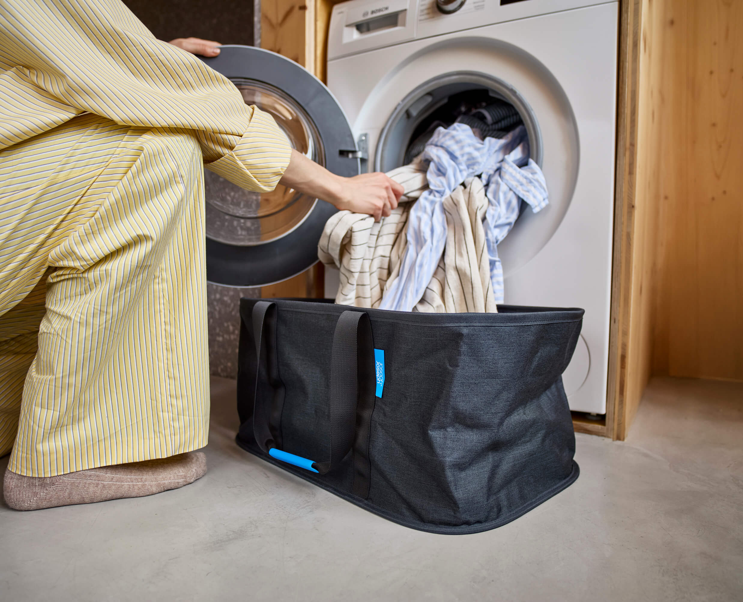 Panier à Linge Pliable 35L Noir Hold-All™ - Image 2