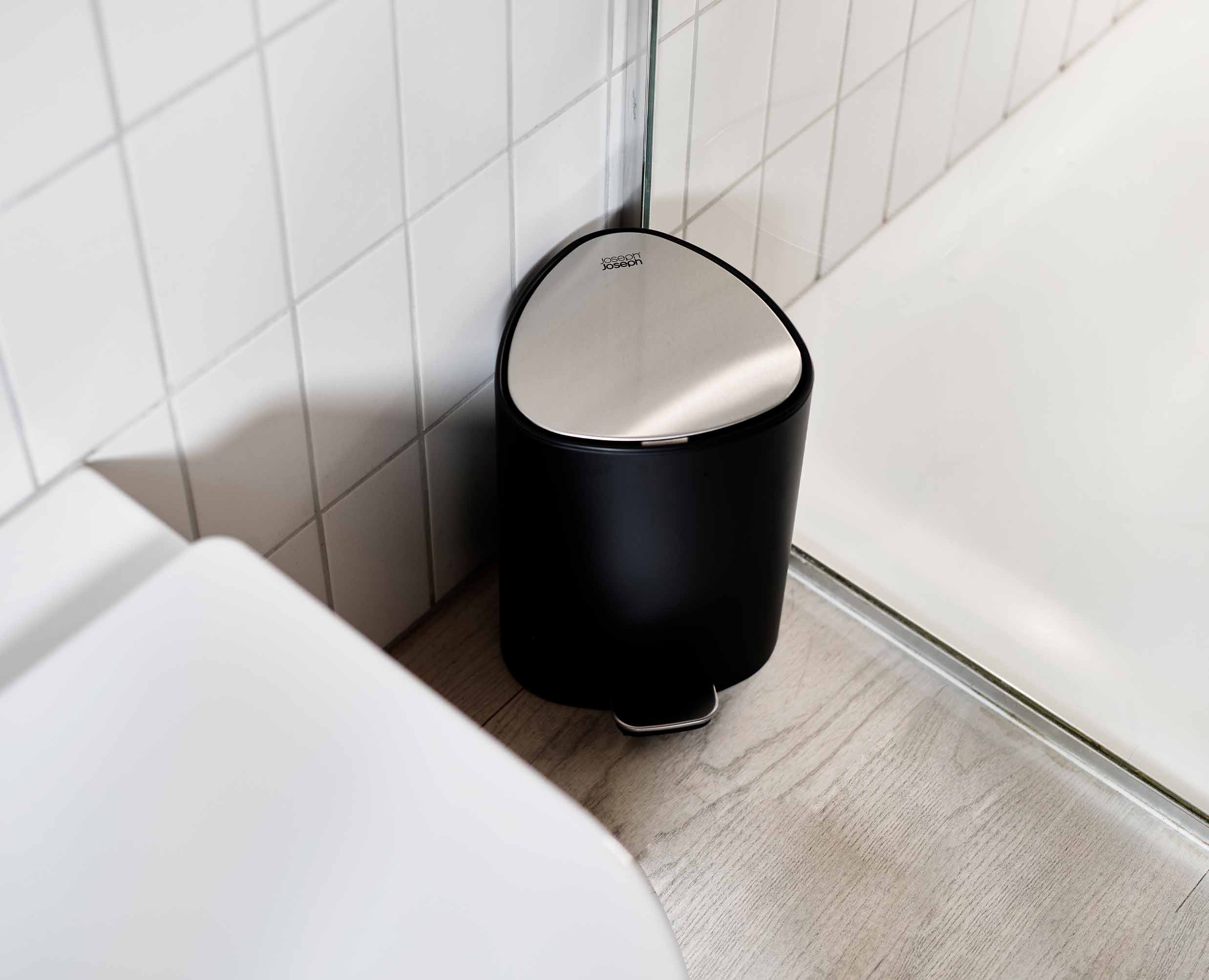 Poubelle Salle de Bain Noire à Pédale 5L EasyStore™ - Image 3
