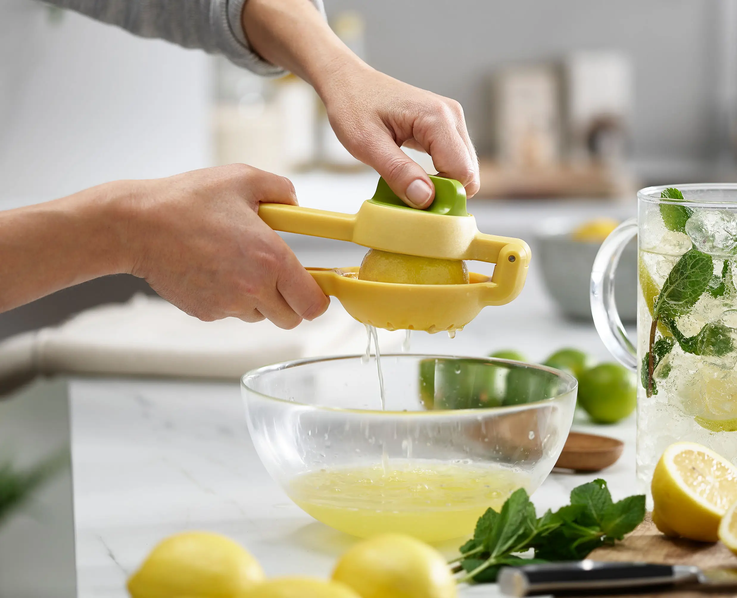 Presse-Agrumes Manuel Compact Jaune JuiceMax™ - Image 3