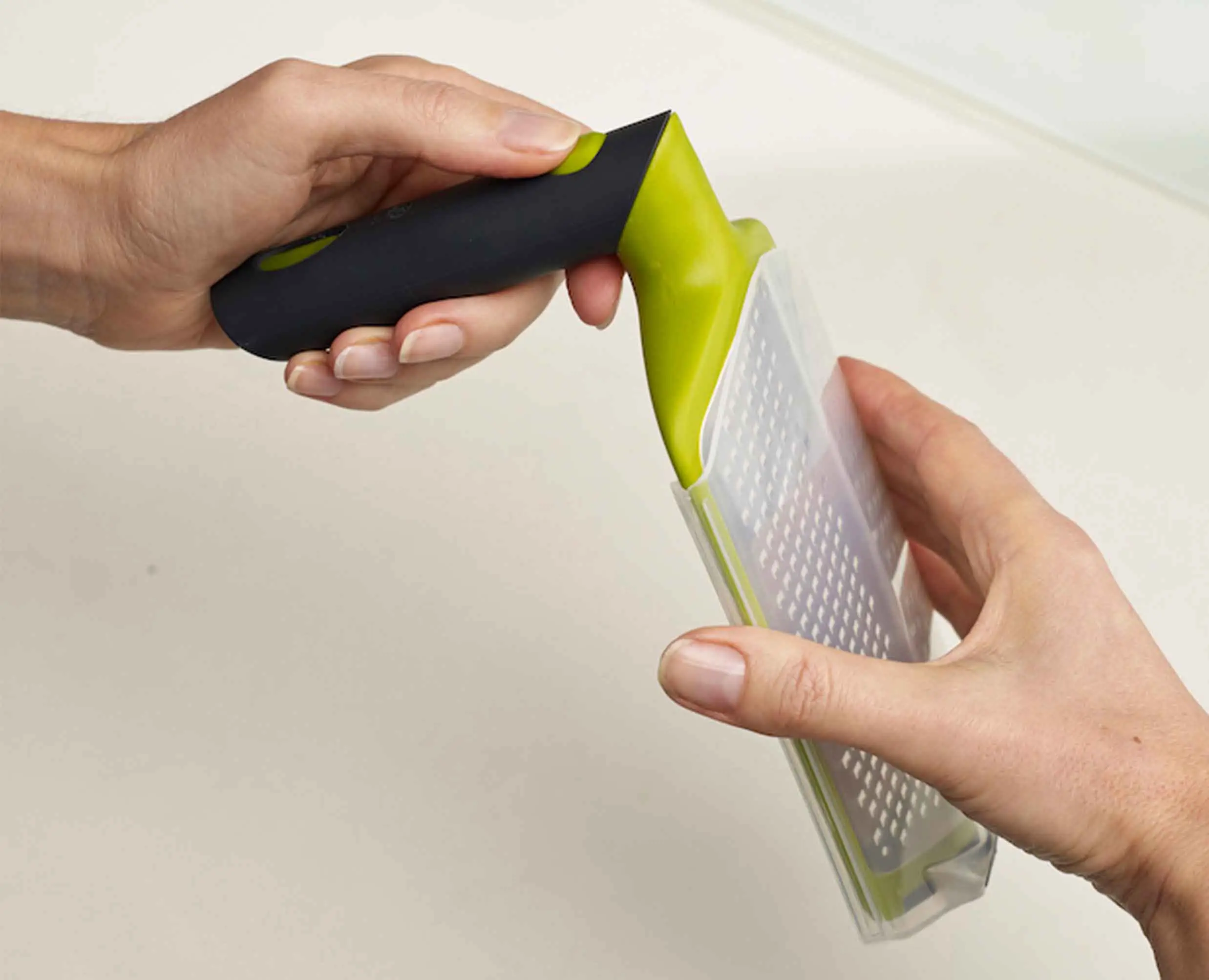 Râpe Double avec Récupérateur Verte Twist Grater™ - Image 5