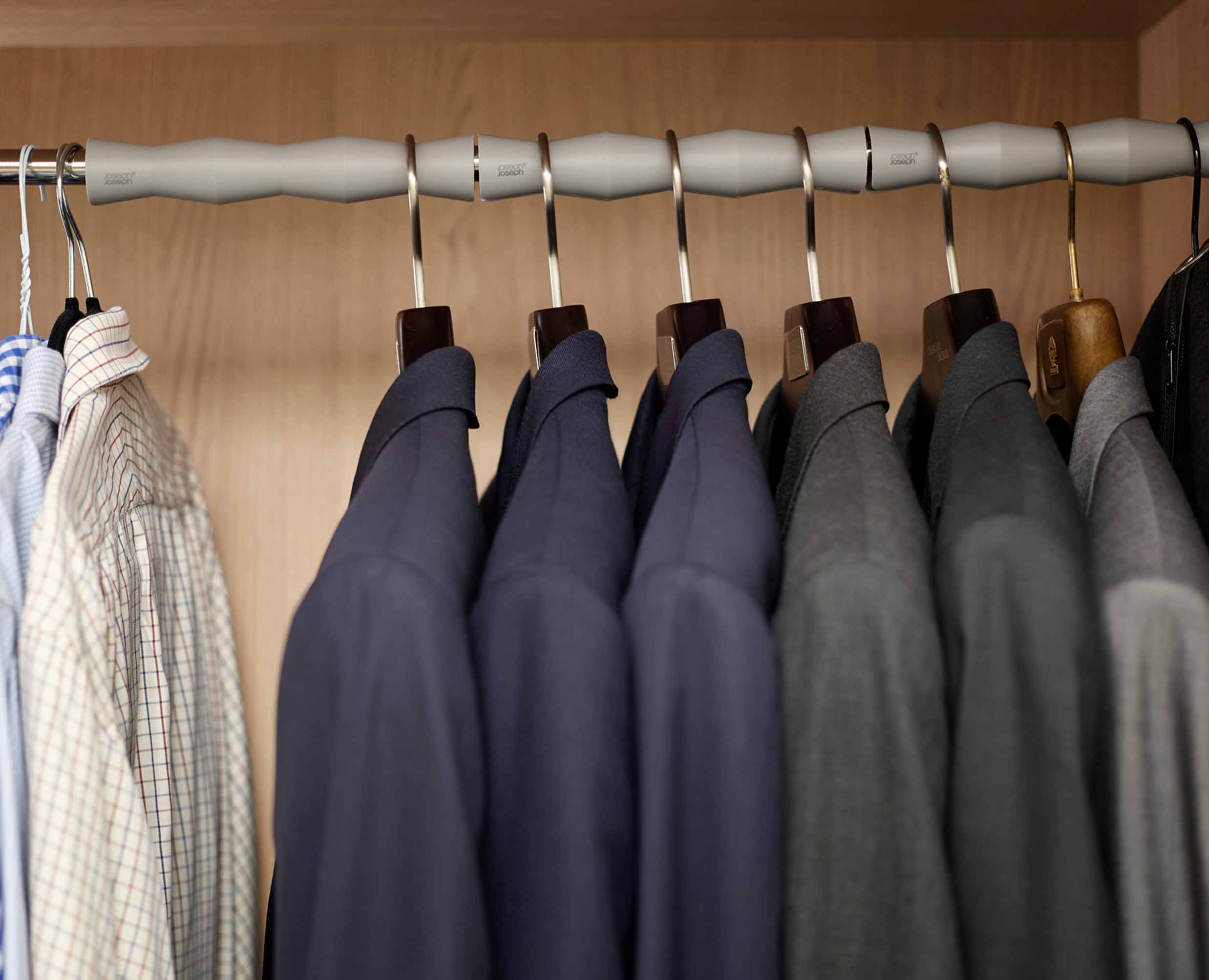 Set de 2 séparateurs larges pour cintres Orderly™ gris - Image 3