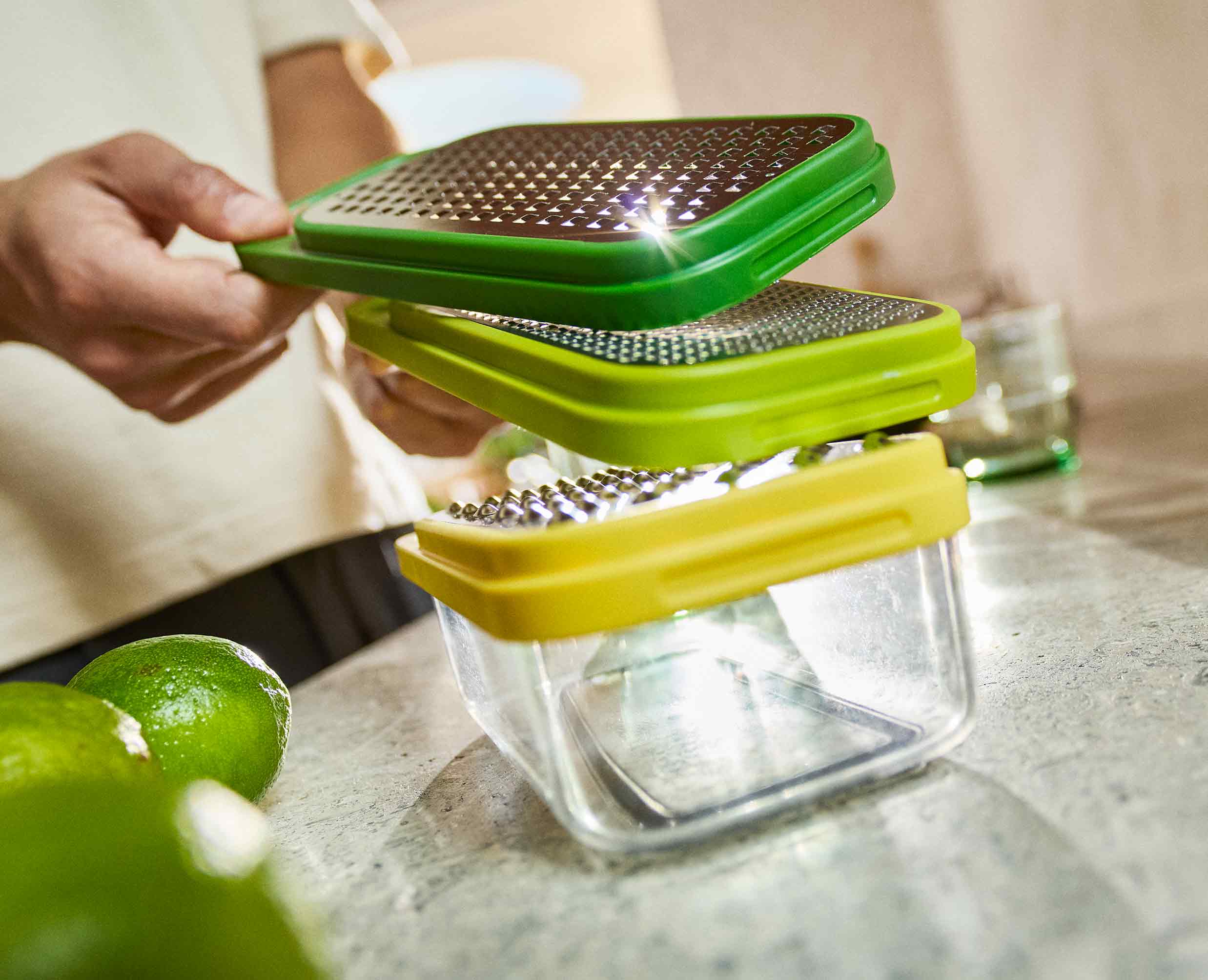 Set de 3 râpes avec conteneur Multi-Grate & Store™ - Image 2