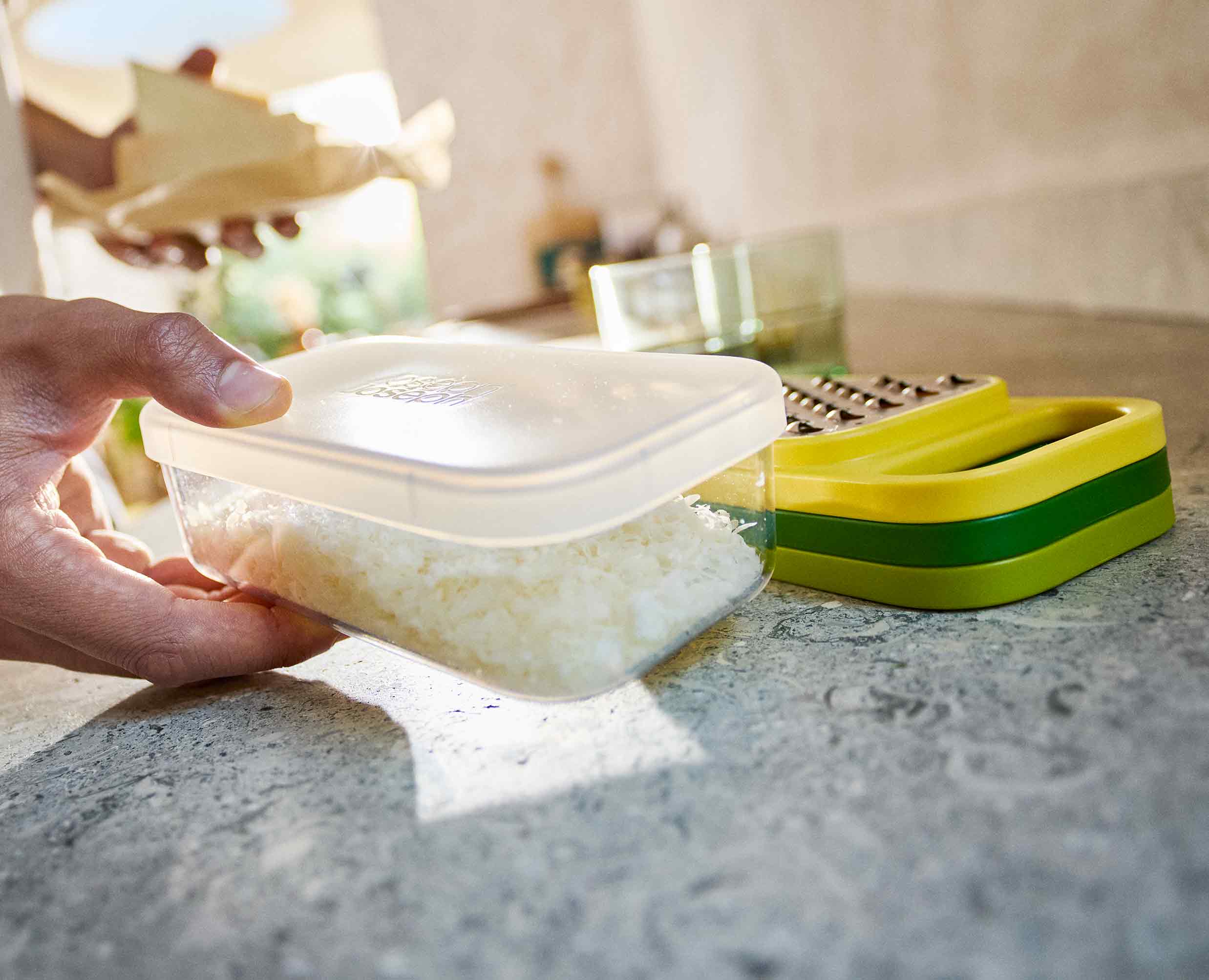 Set de 3 râpes avec conteneur Multi-Grate & Store™ - Image 5