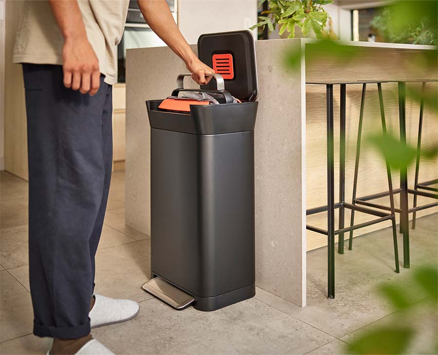 Poubelle Compacteur de Déchets 30L Noir Titan - Image 2