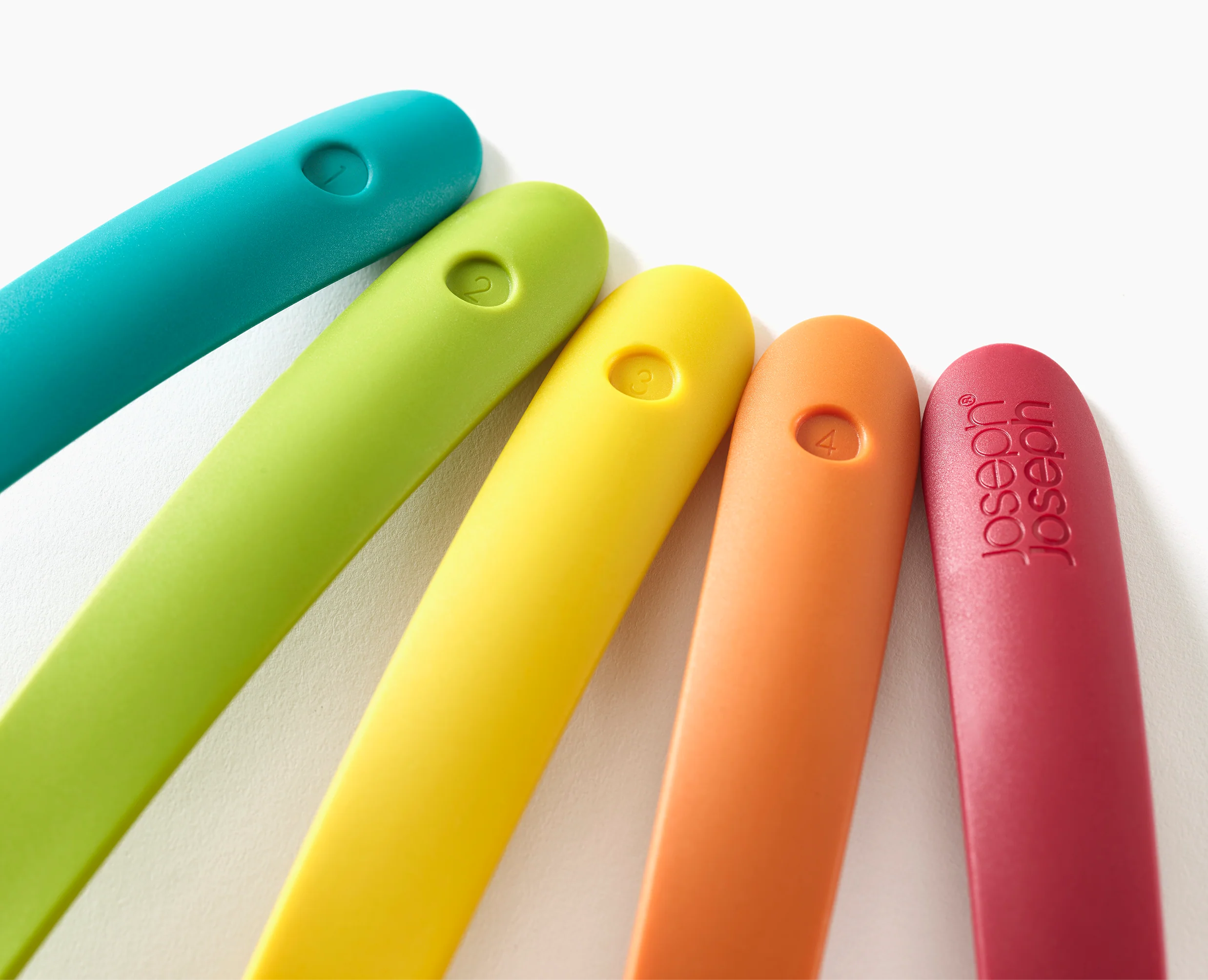 Set de 5 Ustensiles de Cuisine Empilables aux Poignées Magnétiques Multicolore Nest™ - Image 5
